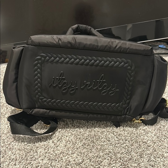 Itzy Ritzy Black Diaper Bag - Picture 5 of 7
